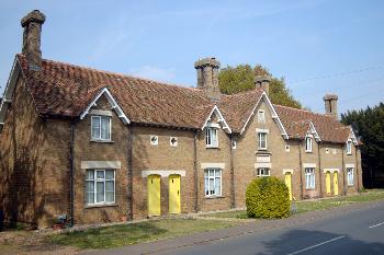 Elizabeth Harvey almshouses Apr 2007
